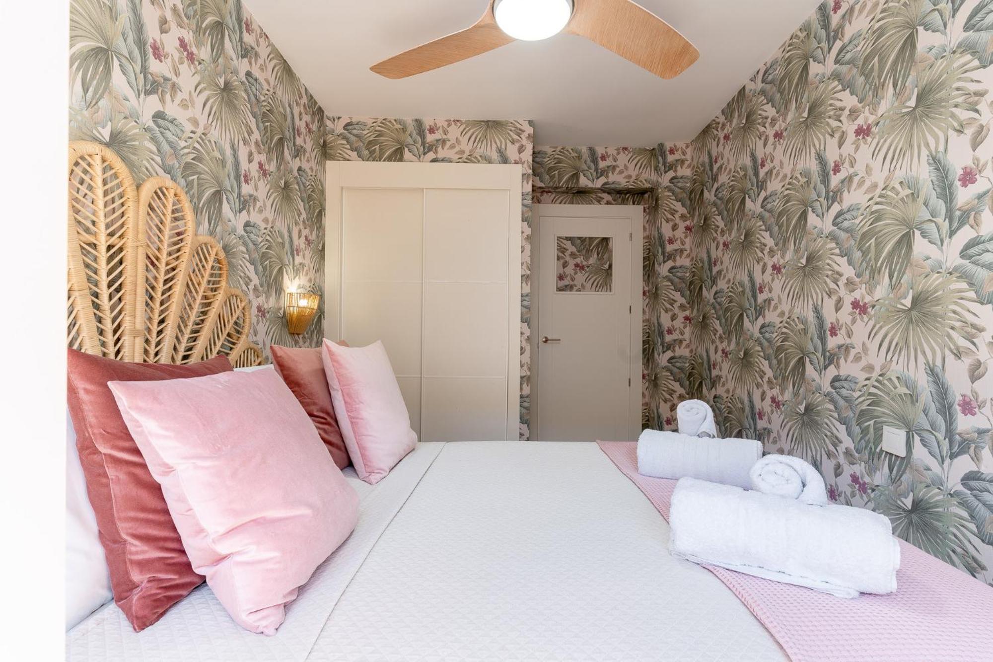 Barrio Gem Stylish 2bedroom Oasis In Apartment